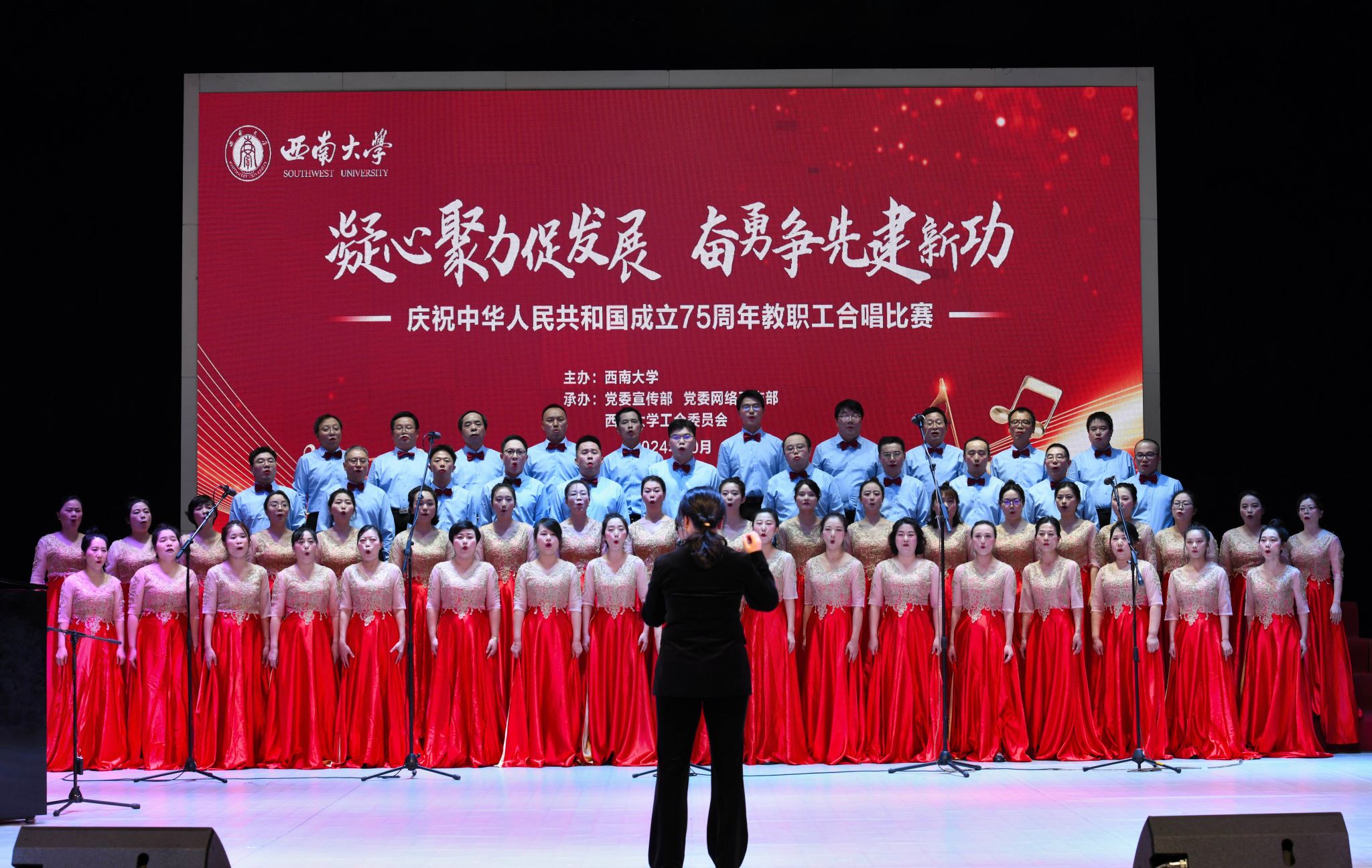 文件名称:外国语.jpg原图大小:3.68MB